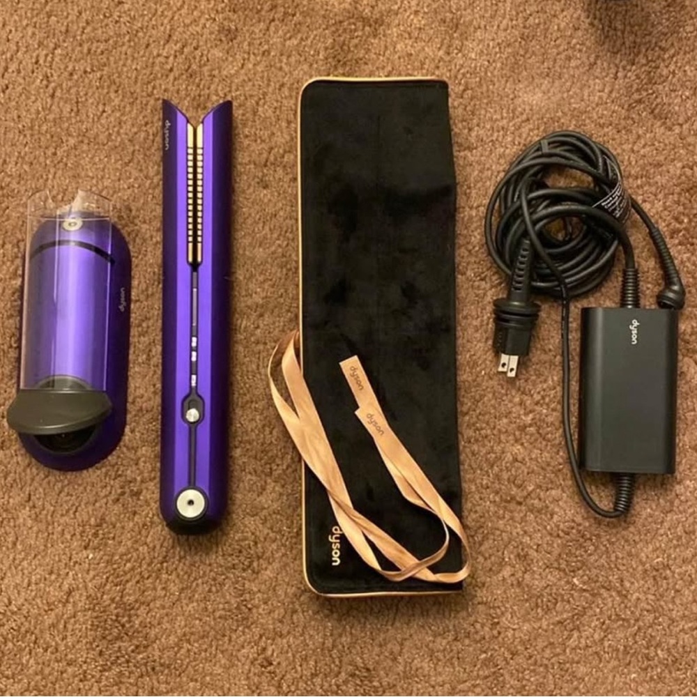 Dyson Corrale Hair Straightener Fushia purple with storage box
